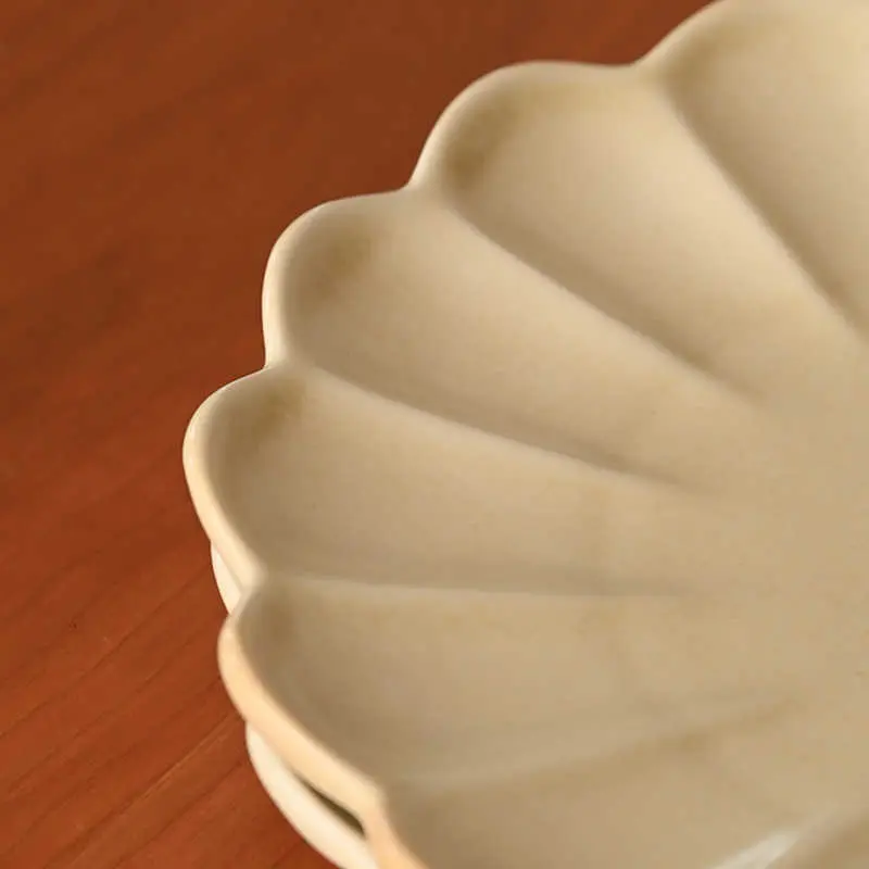 Simple Matte Ceramic Dinner Disc Flower-shaped Dessert Pastry Tray Household Lunch Pasta Plate Tableware