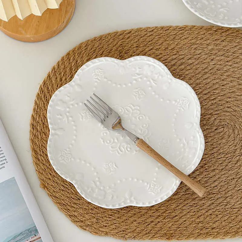 Embossed Ceramic Plate Delicate Western Pasta Steak Disc Household Fruit Snack Dessert Cake Dish White Tableware