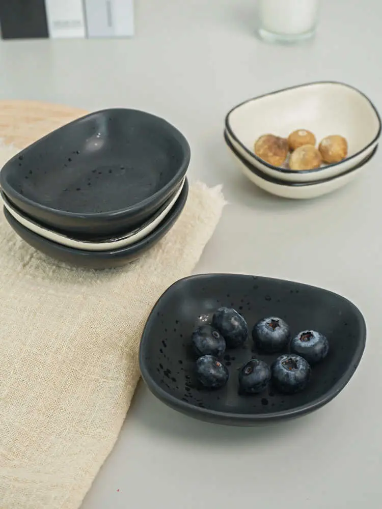 Creative Irregular Ceramic Saucer Household Dipping Plate Snack Sauce Plate Sushi Snack Plates Kitchen Tableware