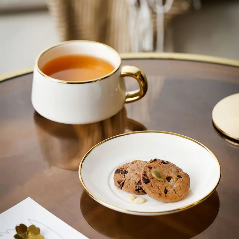 European Light Luxury Ceramic Coffee Cups And Saucers Gold Rimmed Afternoon Tea Drinkware Household Creative Cups Snack Plates