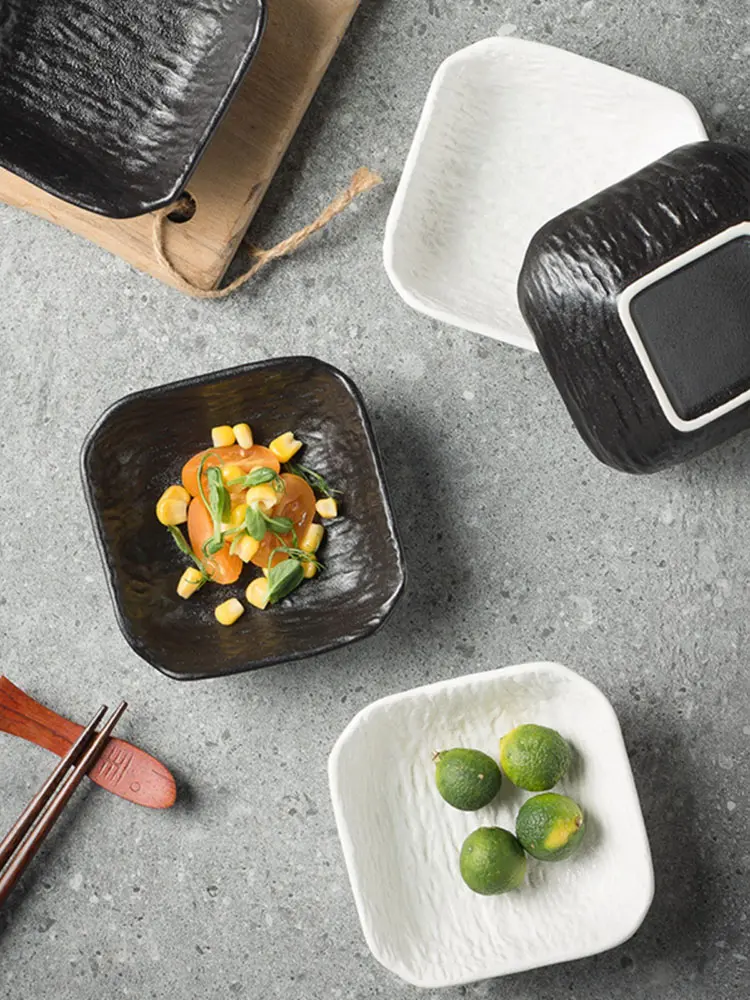Japanese Small Plate Ceramic Household Ketchup Saucer Barbecue Hot Pot Dip Plate Simple Snacks Fruit Saucer