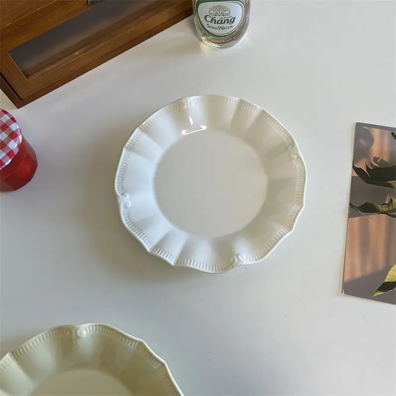 French Irregular Relief Dessert Cake Plate Exquisite Fruit Tray Household Breakfast Bread Dish 20cm Tableware