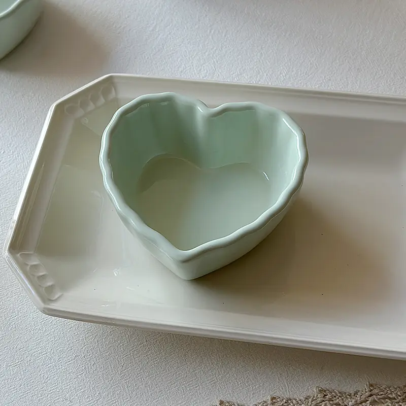 Solid Colour Heart Shaped Ceramic Bowl Light Green Heat Resistant Baking Bowls Cute Afternoon Tea Dessert Pudding Bowl Tableware