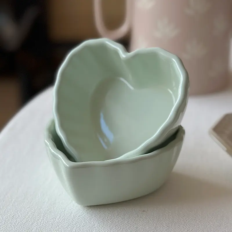 Solid Colour Heart Shaped Ceramic Bowl Light Green Heat Resistant Baking Bowls Cute Afternoon Tea Dessert Pudding Bowl Tableware