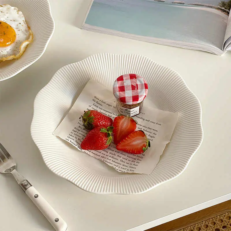 White Spaghetti Plate French Breakfast Tray Household Ceramic Soup Plates Tableware Vertical Salad Dish 22cm