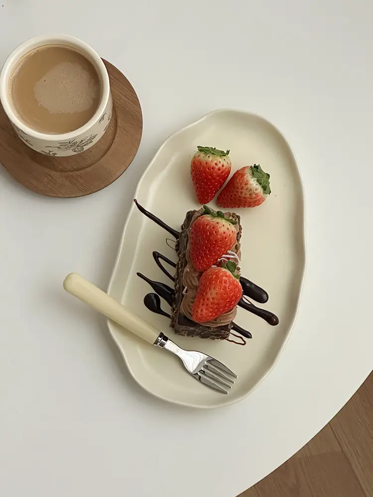 Irregular Oval Ceramic Snack Plate Afternoon Tea Dessert Plate Breakfast Plate Household Simple Sushi Plate