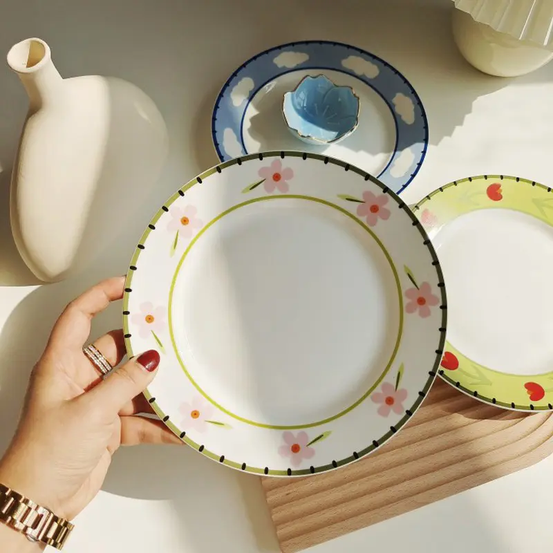 Hand-painted Round Ceramic Plate Cute Flower Pattern Home Western Breakfast Plate Under Glazed Flat Pastry Dish