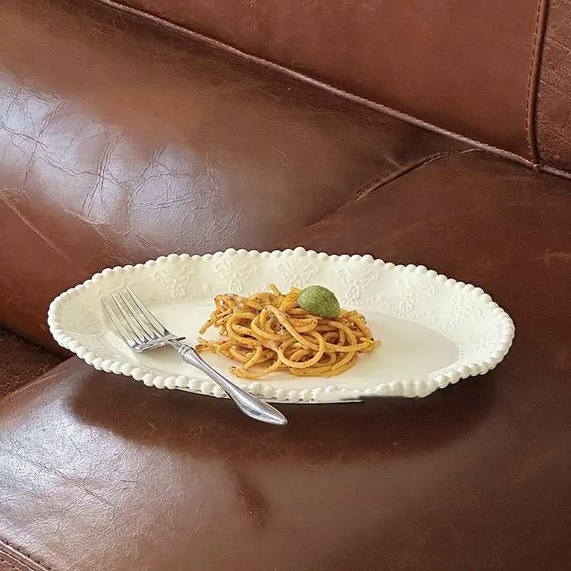 Lace Embossed Oval Plate Ceramic Spaghetti Dish Delicate White Dessert Plates Household Fish Tray Kitchen Tableware 28cm