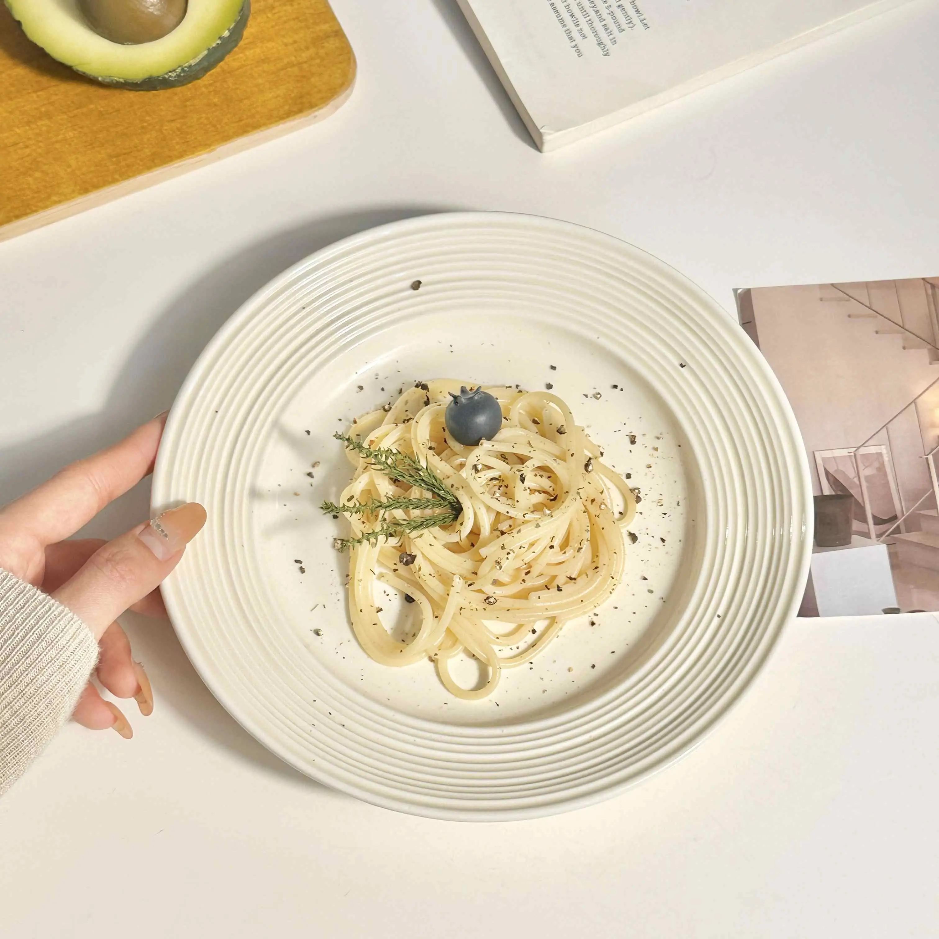 Solid Color Ceramic Plate Round Breakfast Tray Western Dessert Tableware Simple Pasta Plates Steak Dish