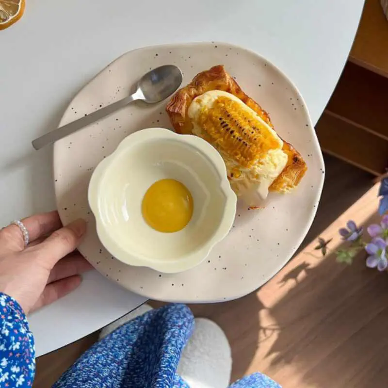 Exquisite Ceramic Flower-shaped Saucer Household Snacks Dessert Pastry Plates Hot Pot Dipping Saucer Solid Colour Tableware