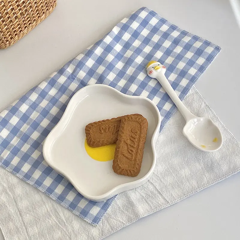 Cute Irregular Ceramic Plate Household Fruit Salad Plates Breakfast Oatmeal Dish Creative Spoon Kitchen Tableware