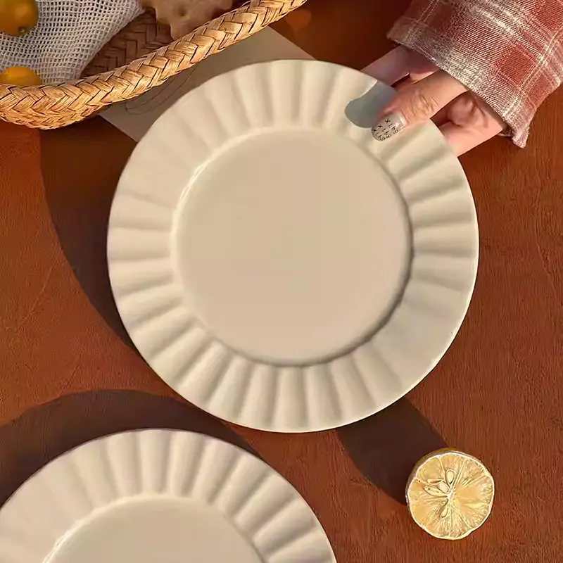 19cm Ceramic Dessert Plate Coffee Shop Cake Plates Solid Colour Striped Dinner Dish Breakfast Pasta Disc Simple Tableware