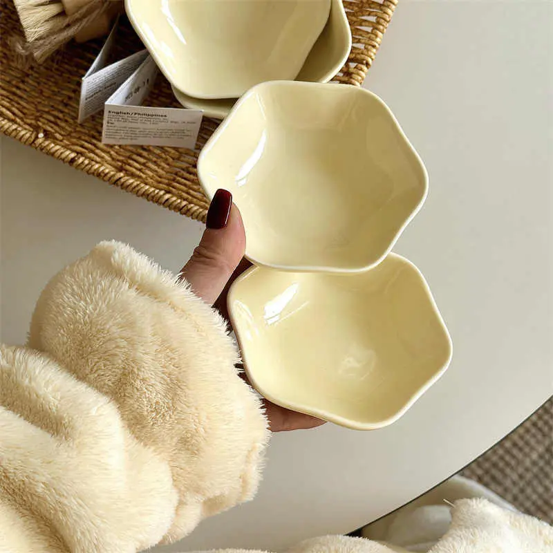 Solid Colour Ceramic Saucer Household Soy Sauce Vinegar Dipping Saucer Hot Pot Seasoning Plate Small Sushi Plates