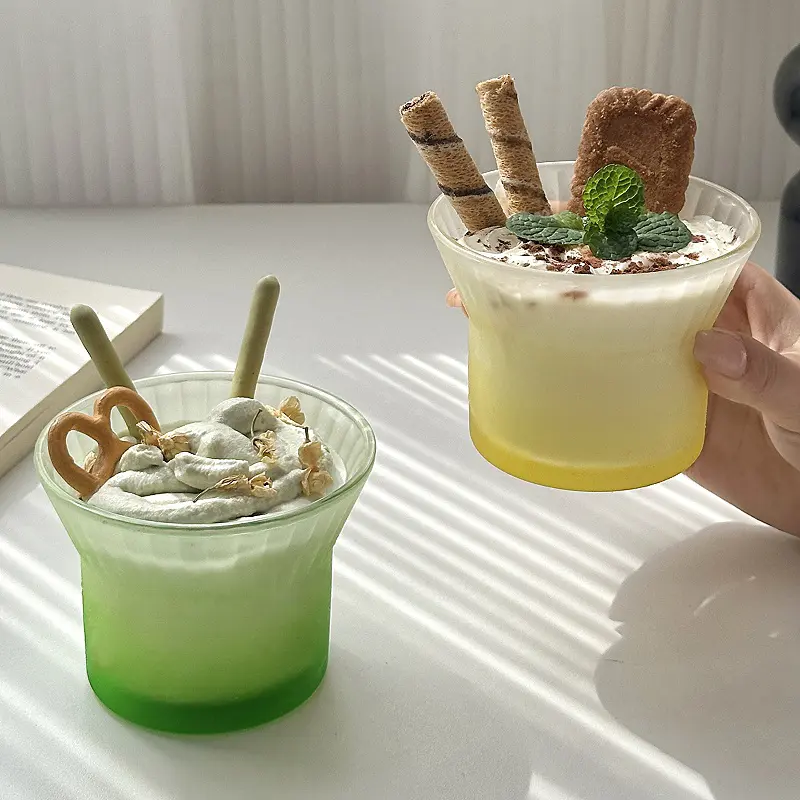 Wide Mouth Coloured Dessert Cups Household Summer Milkshake Glass Mugs Yoghurt Ice Cream Hand-held Cup Drinking Utensils