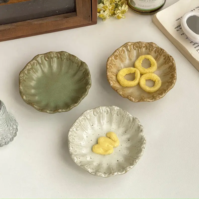 European Style Ceramic Snack Plates Exquisite Relief Dessert Mini Round Dish Sauce Vinegar Hot Pot Seasoning Dipping Plate