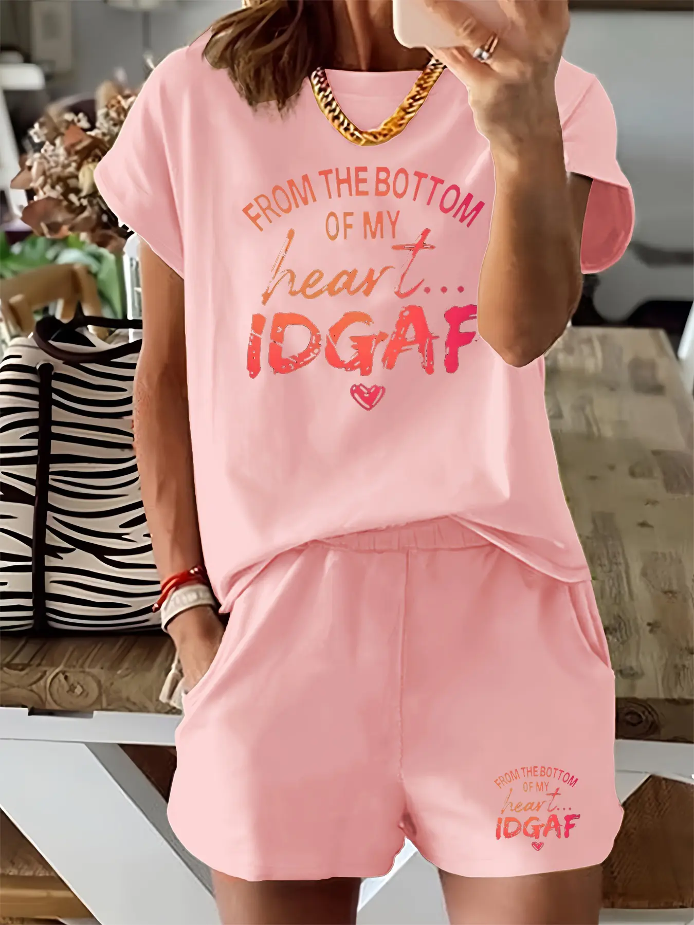 Summer women's comfortable loose fashionable letter printed casual loose round neck short sleeved T-shirt shorts two-piece set