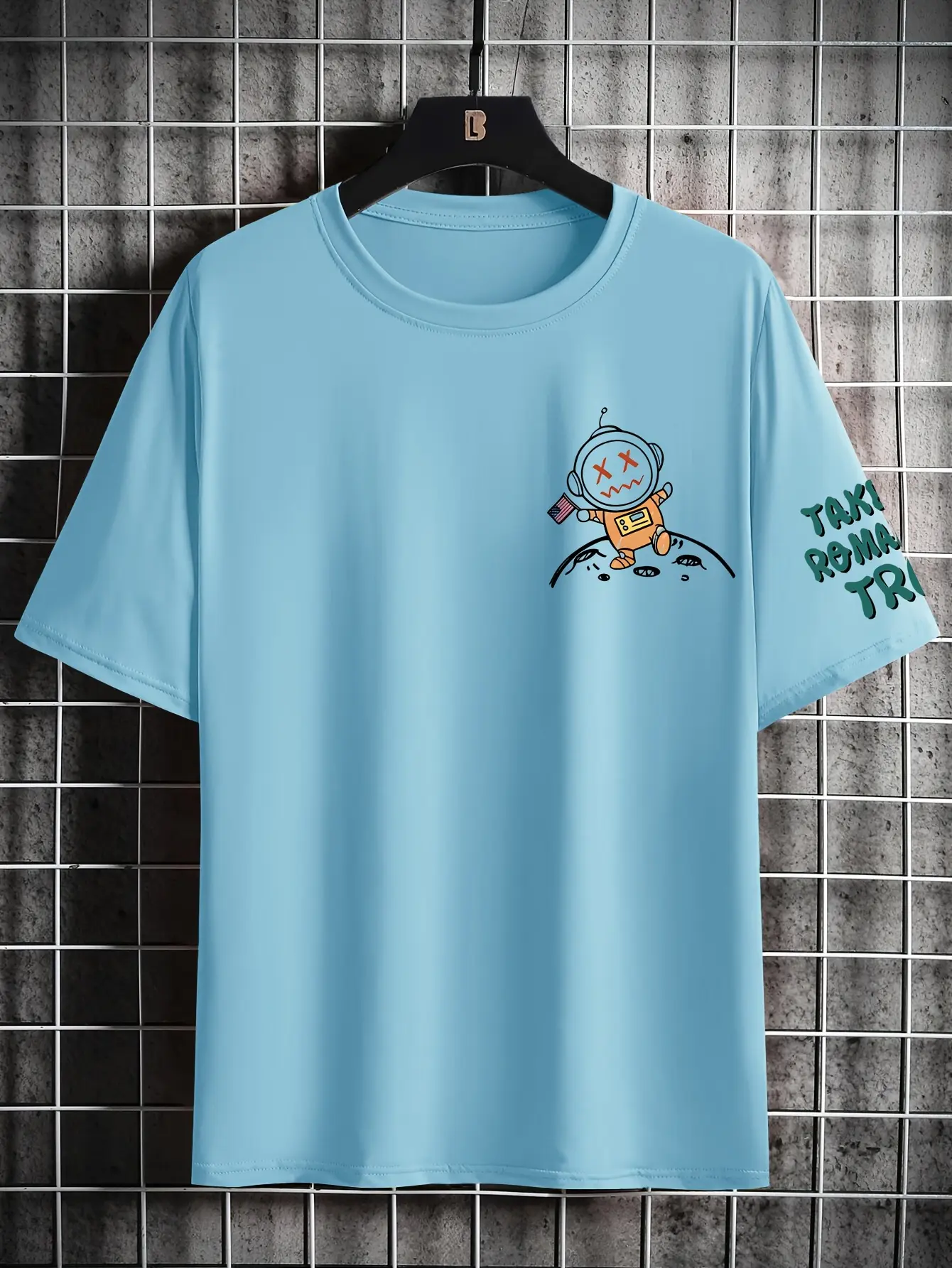 Men's summer 100 cotton fashionable casual sports loose fit plus size astronaut cartoon printed round neck short sleeved T-shirt