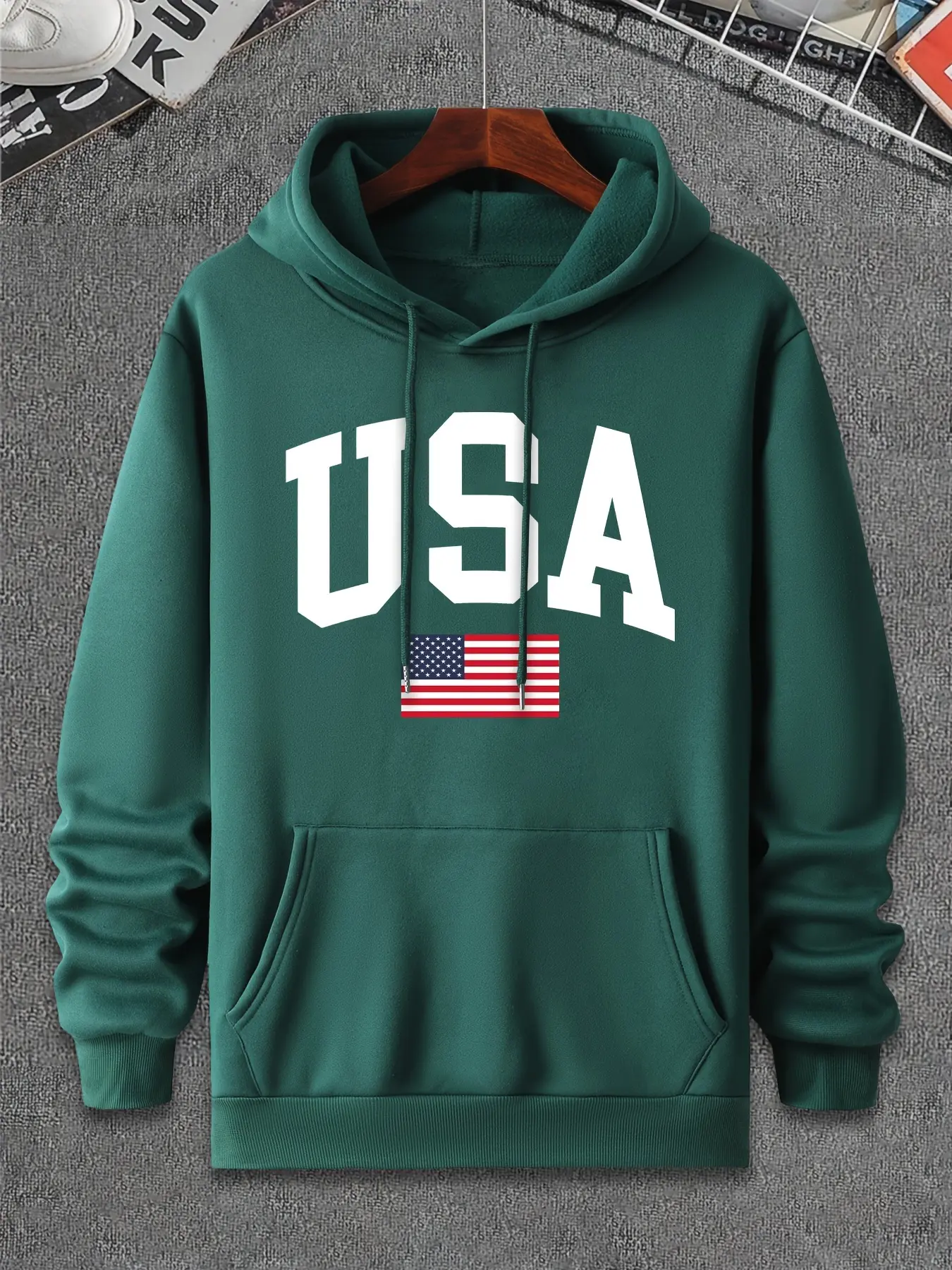 Men's autumn and winter fashionable casual loose oversized USA flag print fleece pullover hooded long sleeved sweatshirt