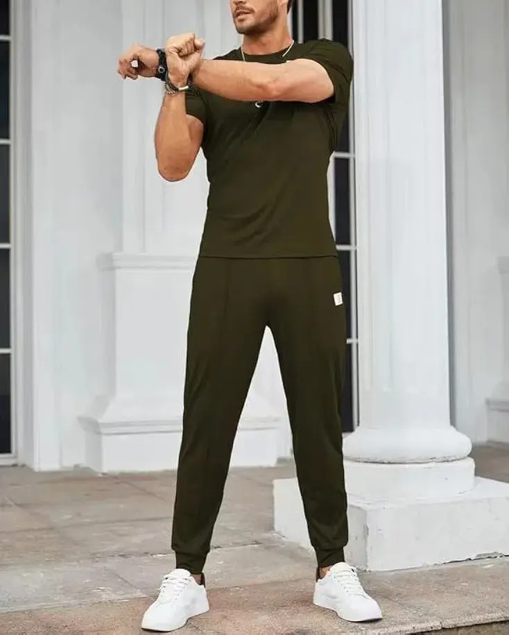 Summer New Sports Suit Men's Trendy Solid Color Two-piece Set Round Neck Slim Fit T-shirt Daily Outdoor Men's Sports Suit