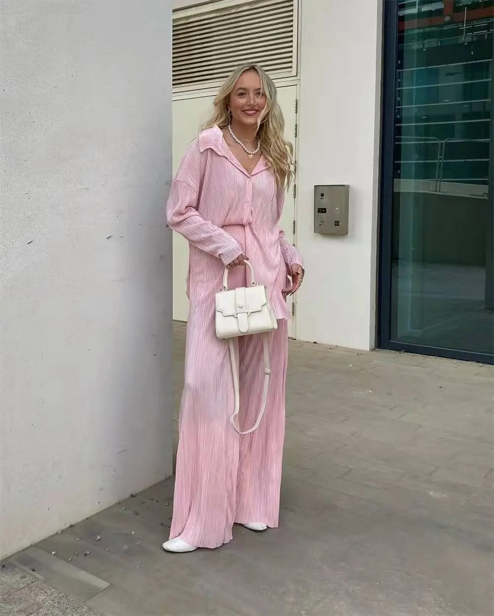 Hot Selling Items in Spring and Summer European and American Solid Color Texture Loose and Slimming Pleated Casual Women's Suit