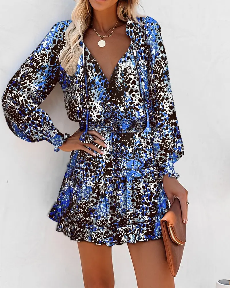 Spring and Summer Long Sleeved Printed Waist Cinching Floral Leopard Print Pleated V-neck Mini Dress Vacation Long Sleeved Dress