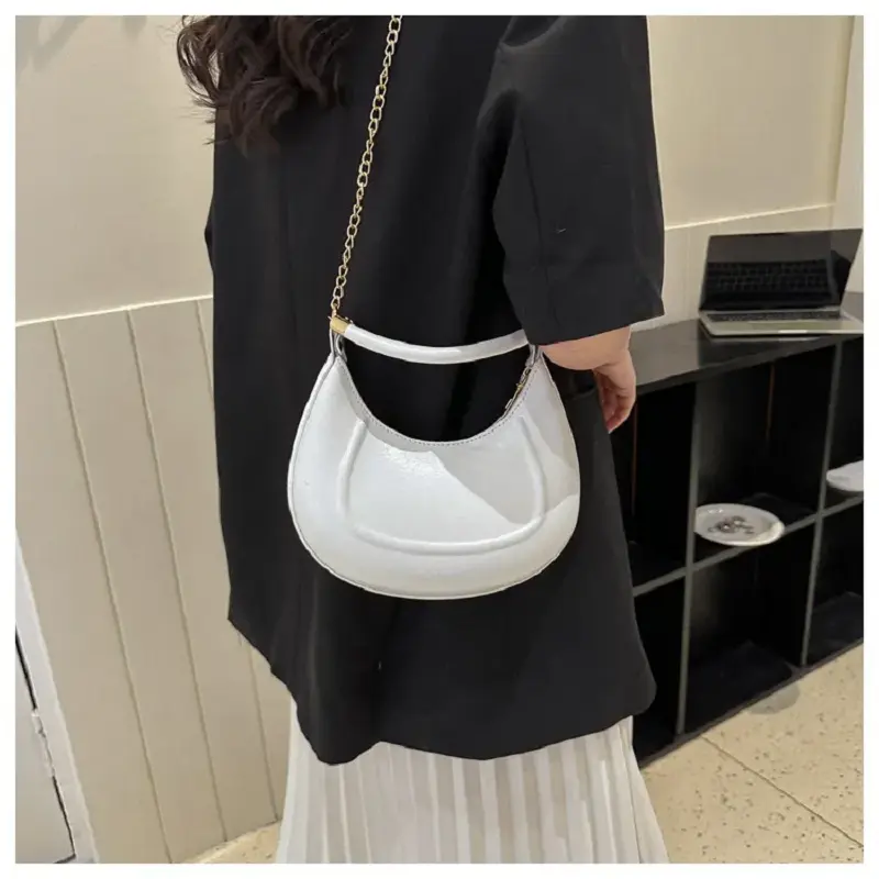 Women'S Bag 2023 Summer New Solid Color Handbag Ins Single Shoulder Chain Matching Trend Texture Crescent Bag Handbag