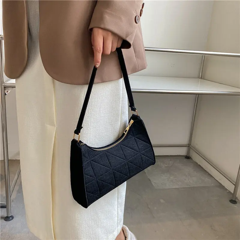 Fashion Simple Shoulder Underarm Bags Personality Texture Armpit Bag Solid Color Casual Handbags Female Pouch Tote Crossbody Bag