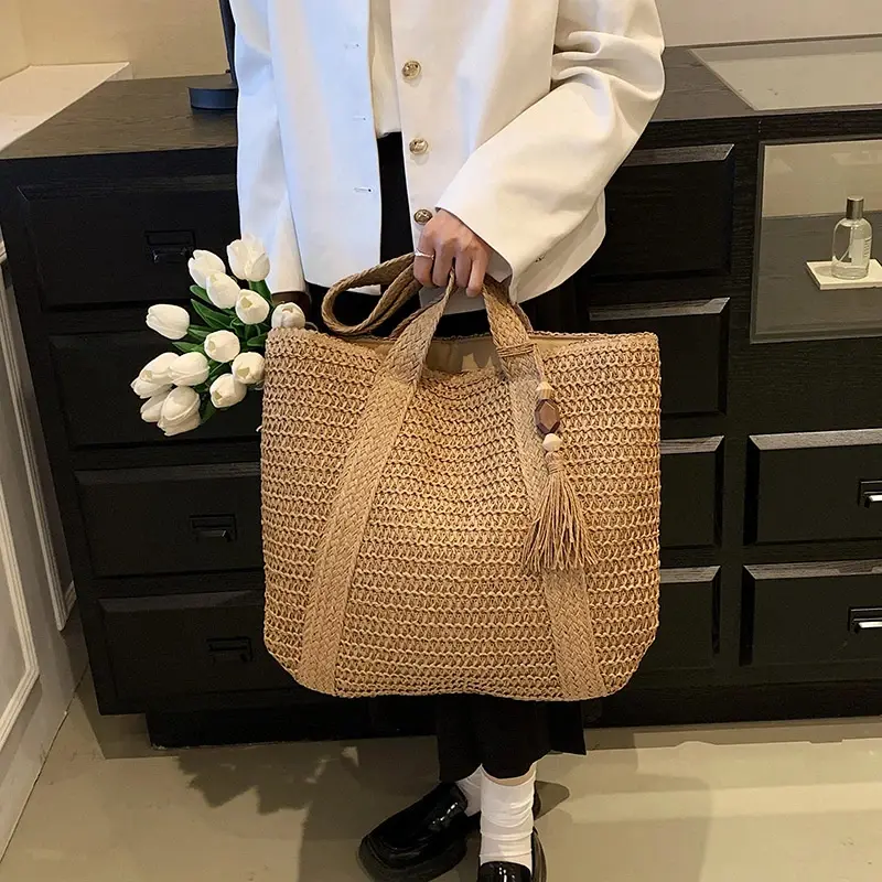 Large Capacity Weave Tote Summer Beach Straw Handbag Tassel Design Female Bohemian Shoulder Bag for Women Ladies Travel Bag
