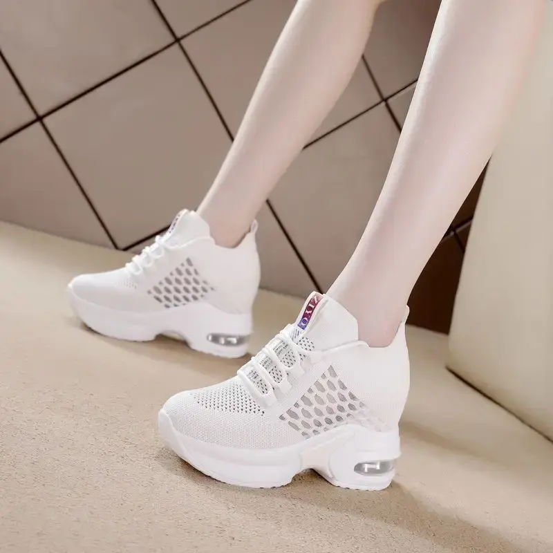 2024 New Breathable Mesh Surface Women's Casual Sport Shoes Lightweight Versatile White Flats Summer Season High Quality