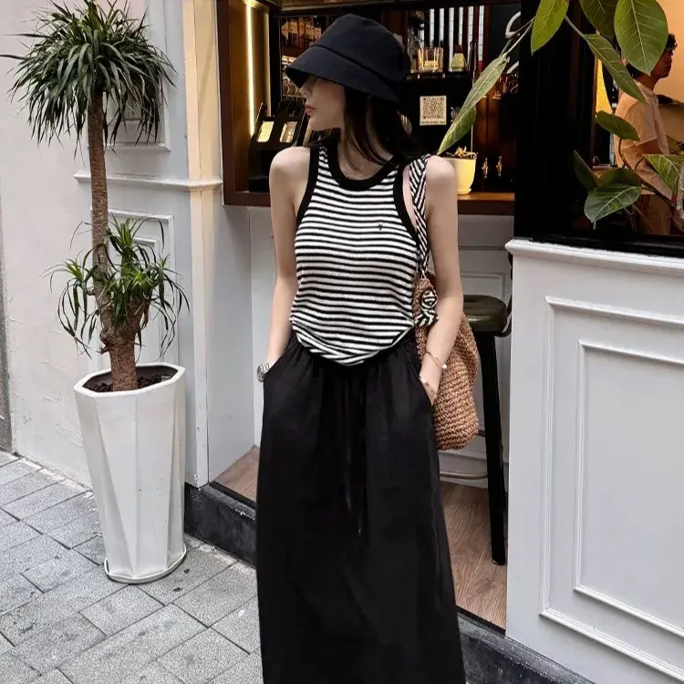 Y-Home Spring Summer New Style Refreshing Youthful Anti-Aging Versatile Slimming Fashionable Design Classic Stripe Vest Tank Top