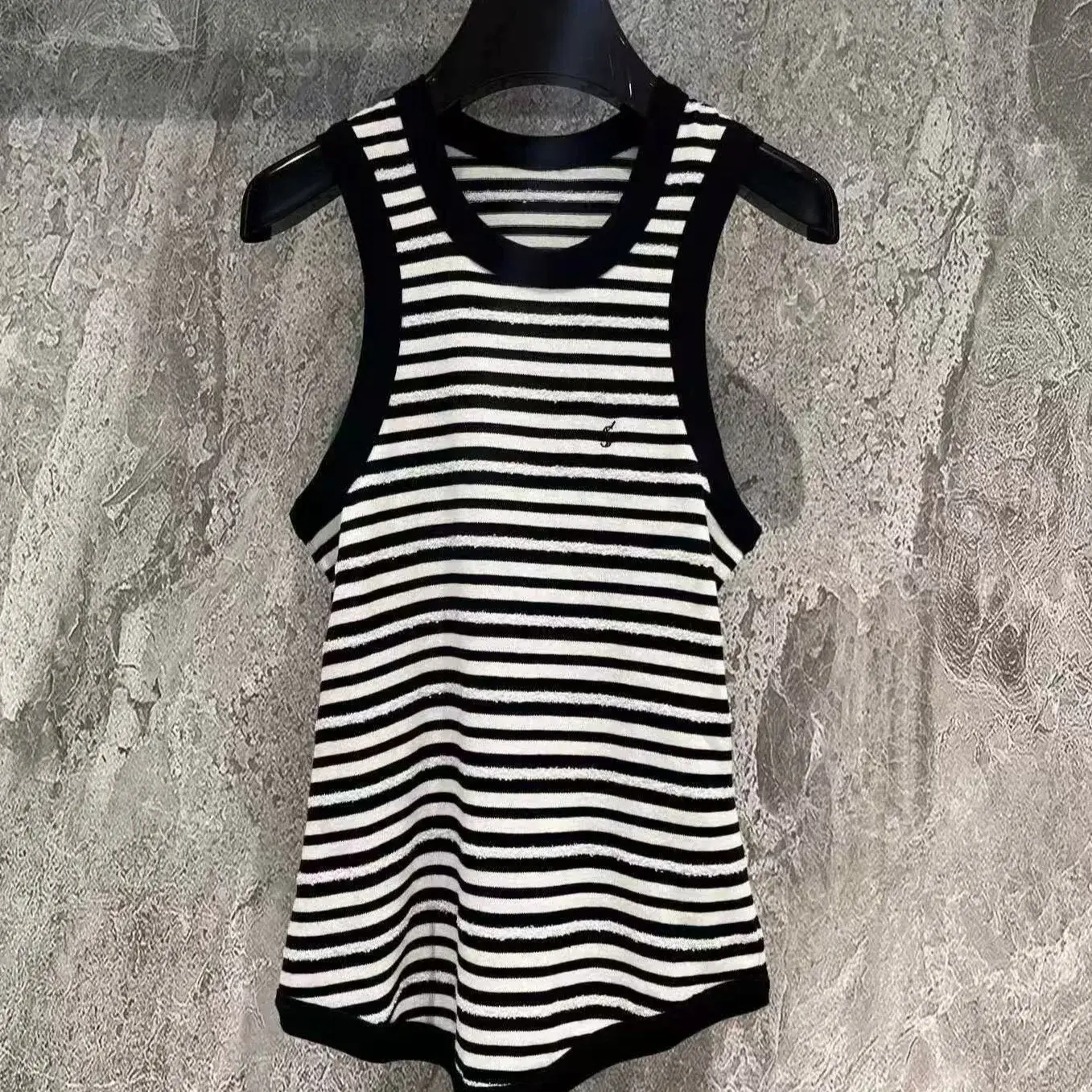 Y-Home Spring Summer New Style Refreshing Youthful Anti-Aging Versatile Slimming Fashionable Design Classic Stripe Vest Tank Top