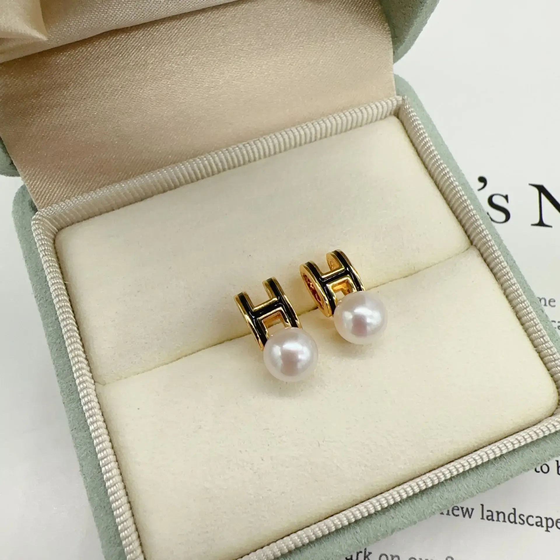 High-Light Natural Freshwater Pearl Earrings Women's 18K Gold-Plated Letter H Fashion Pearl Studs S925 Pure Silver Needles