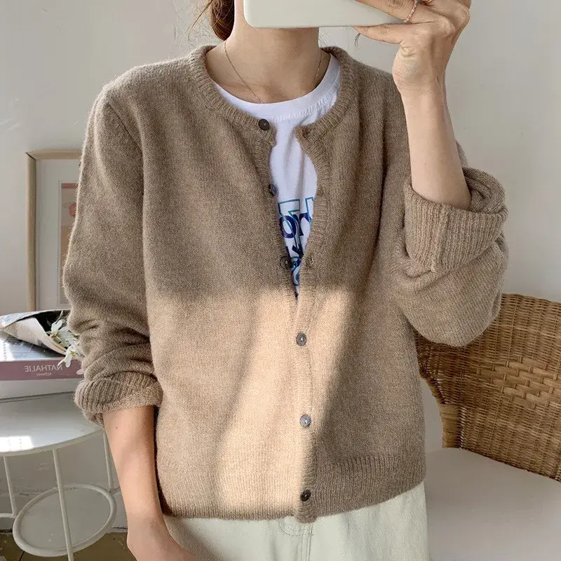 Super Chic Gentle StyleshortsJacket Knitted Cardigan Women's Sweater With Crew Neck For Autumn/Winter SensibilityNiche Design