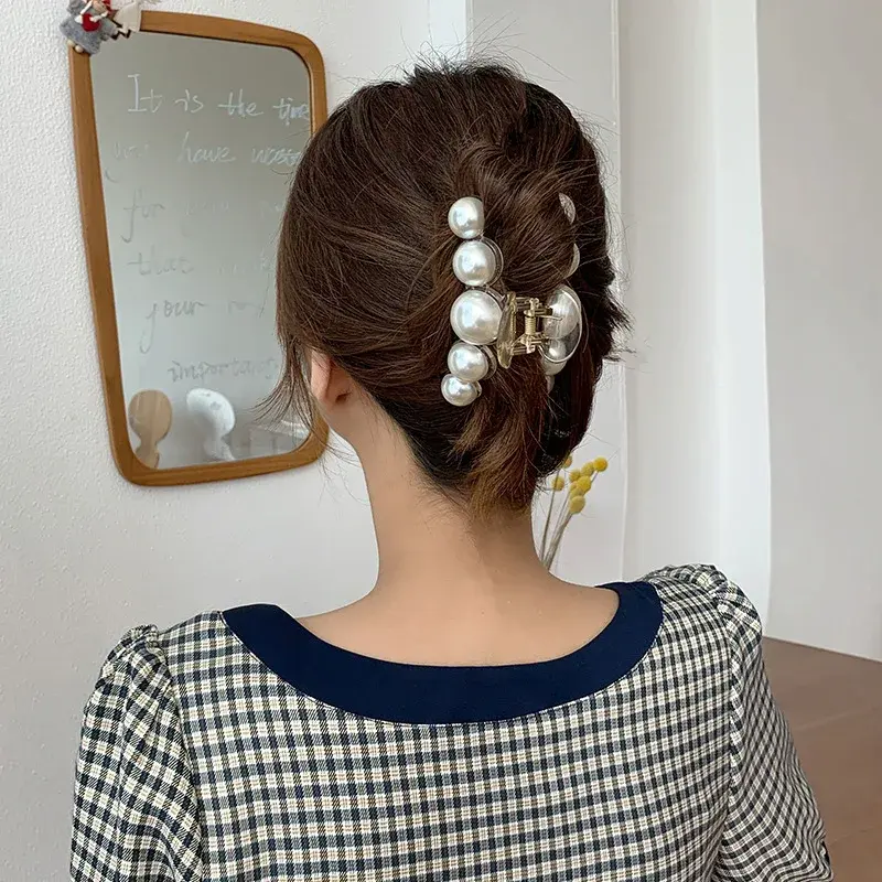 Large Size Pearl Hair Clip Elegant Bathing Shark Clamp Hair Gripper Stylish Hair Accessory Professional Salon Sectioning