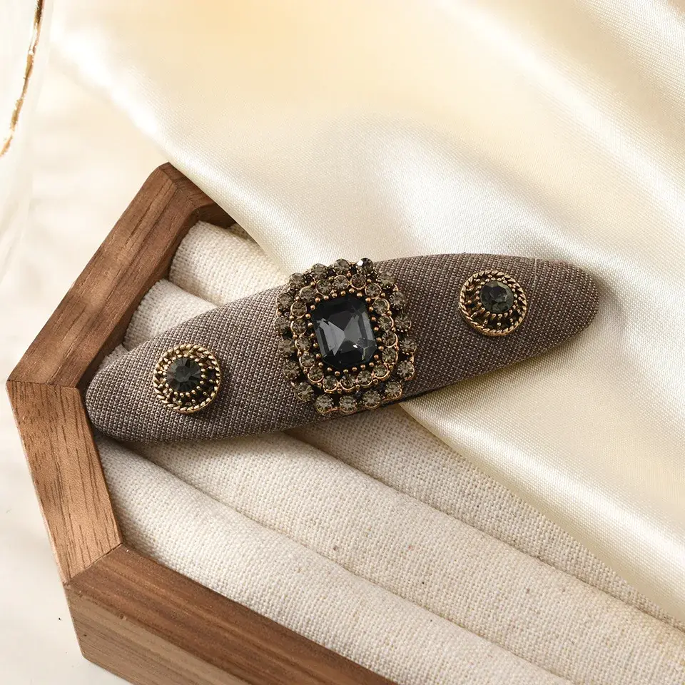 Ins Style Woolen Fabric Side Clip Vintage Baroque Crystal BB Clip Hair Partition Professional Salon Fixed Hair Clip