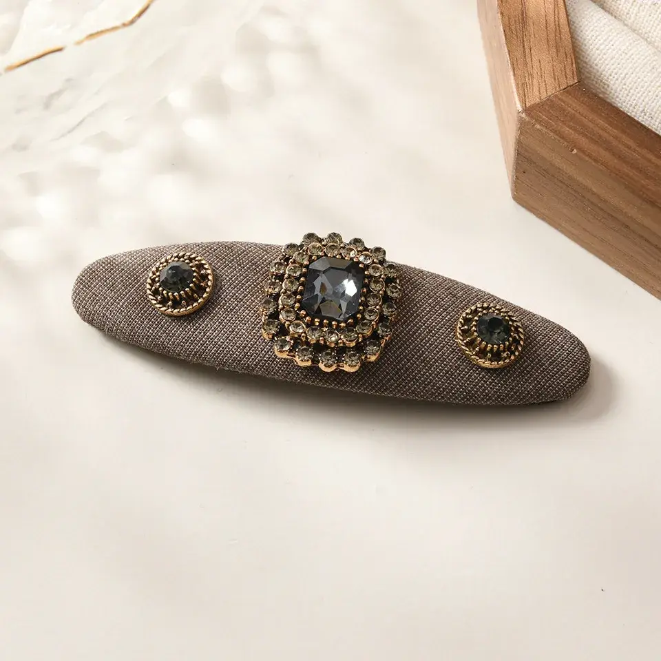 Ins Style Woolen Fabric Side Clip Vintage Baroque Crystal BB Clip Hair Partition Professional Salon Fixed Hair Clip