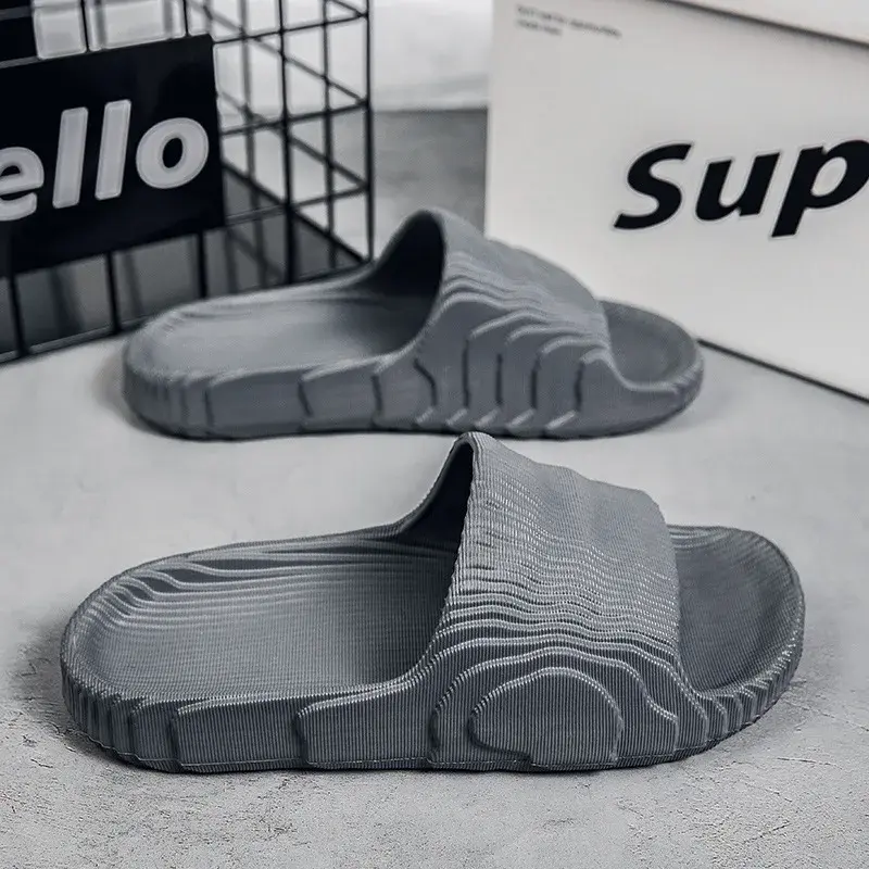 2022 Summer Fashionable Men's Women's Sandals Outdoor Beach Trendy Slip-On EVA Slippers Couple Style Slippers