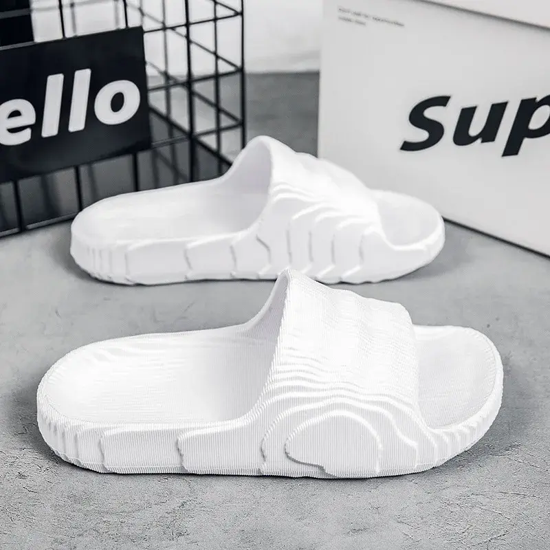 2022 Summer Fashionable Men's Women's Sandals Outdoor Beach Trendy Slip-On EVA Slippers Couple Style Slippers