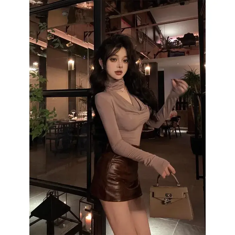 Women's Long Sleeve T-Shirt V-Neck Drape Fold Design Slim Fit Inner Wear Top Fashionable Base Shirt Autumn Winter Style