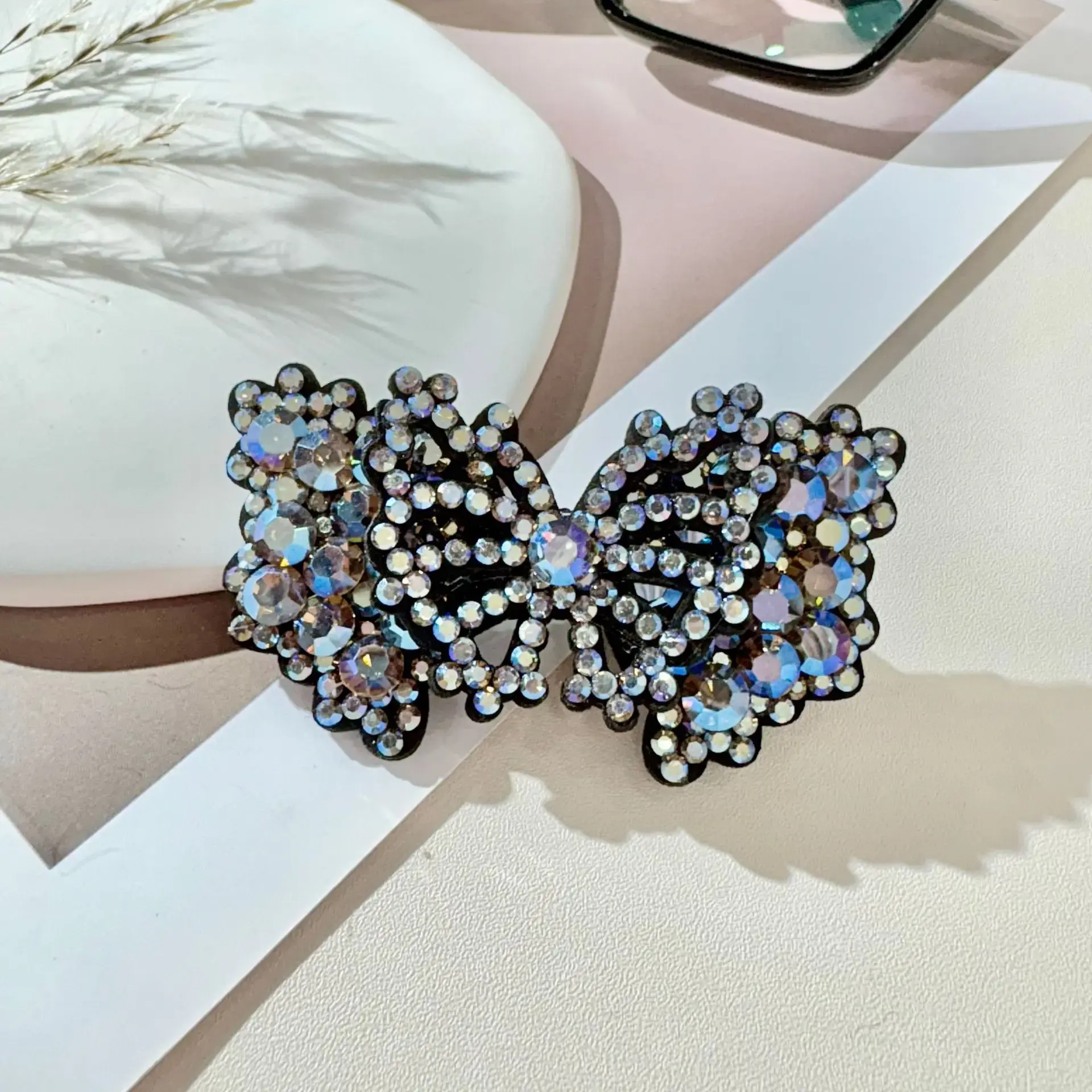 Hanyue New Style Full Diamond Butterfly Hair Accessory High End Leather Soft Bottom Czech Crystal Fringe Clip Women's Profession