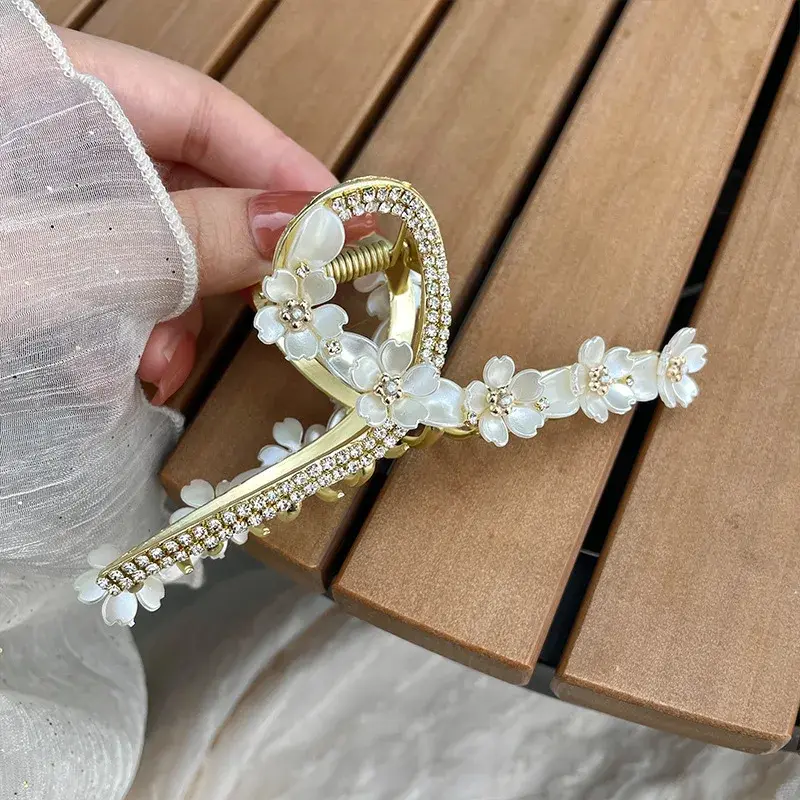 Korean Dongdaemun Flower Shiny Diamond Hair Clip Elegant Tail Hair Claw Shark Clamp Back of Head Hair Accessory Hair Card