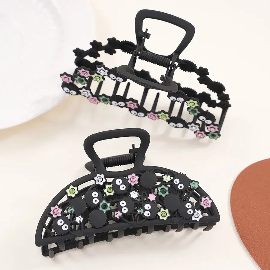 Large Size Metal Hair Claw Women's Anime Small Coal Ball Hair Clip Professional Salon Sectioning & Fixation Shark Clamp
