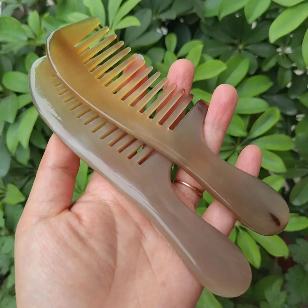 Authentic White Buffalo Horn Comb Professional Wide Tooth Anti-Static Head Massage Comb For Hair Salon Use Black People Hair Wig