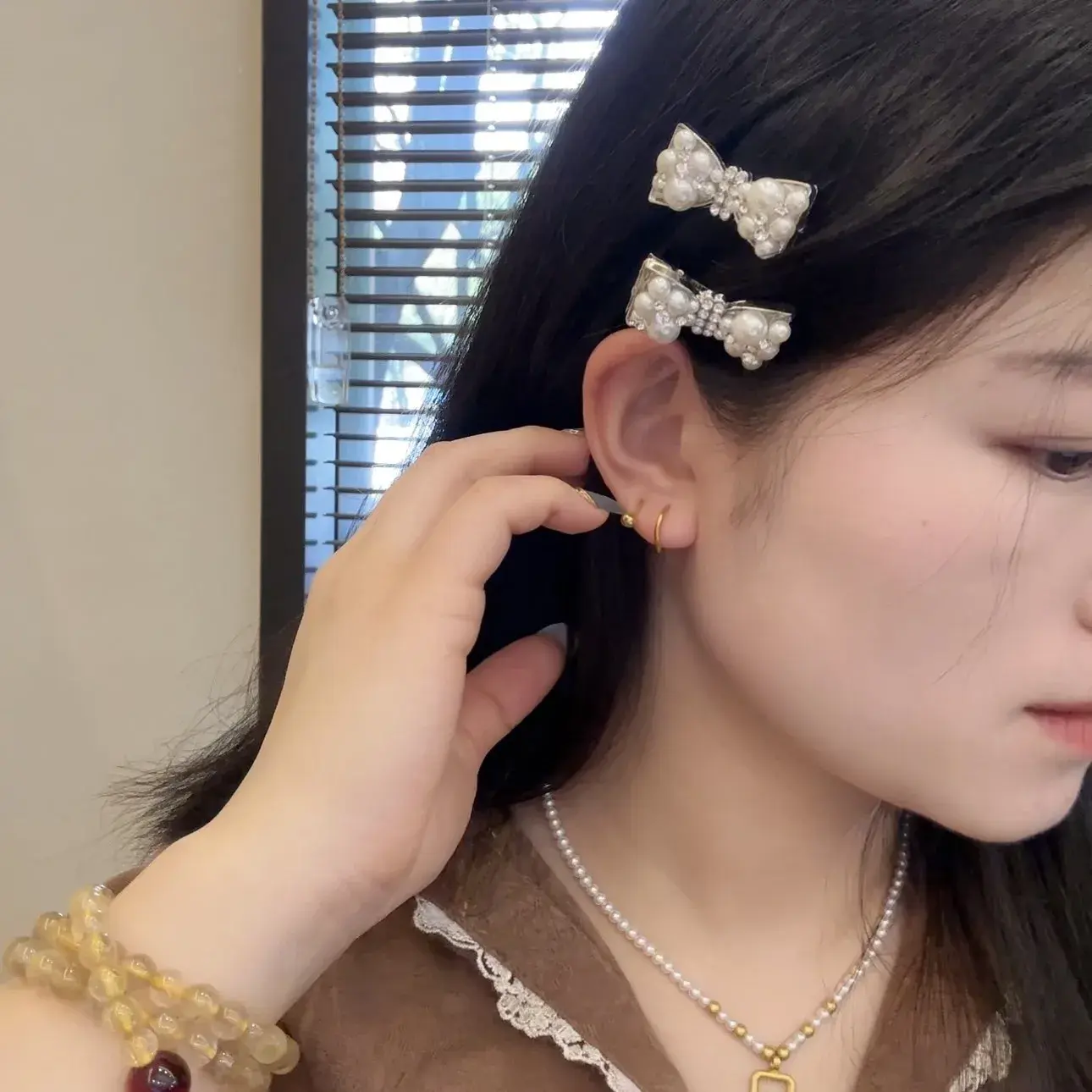 Korean Style Sweet Lady Hair Clip Pearl Butterfly Knot Side Duckbill Clamp Professional Salon Partition Fixed Hair Clip