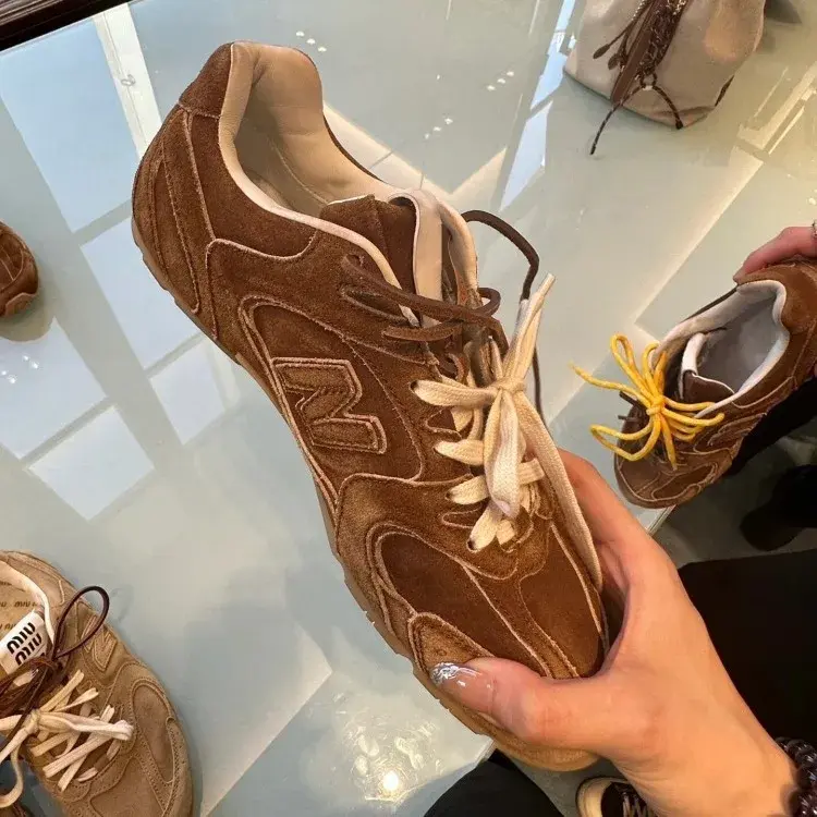 2024 New Vintage Style Round Head Distressed System Shoes Women's Versatile Casual Shoes With Plaid Pattern Rubber Sole Adult Si