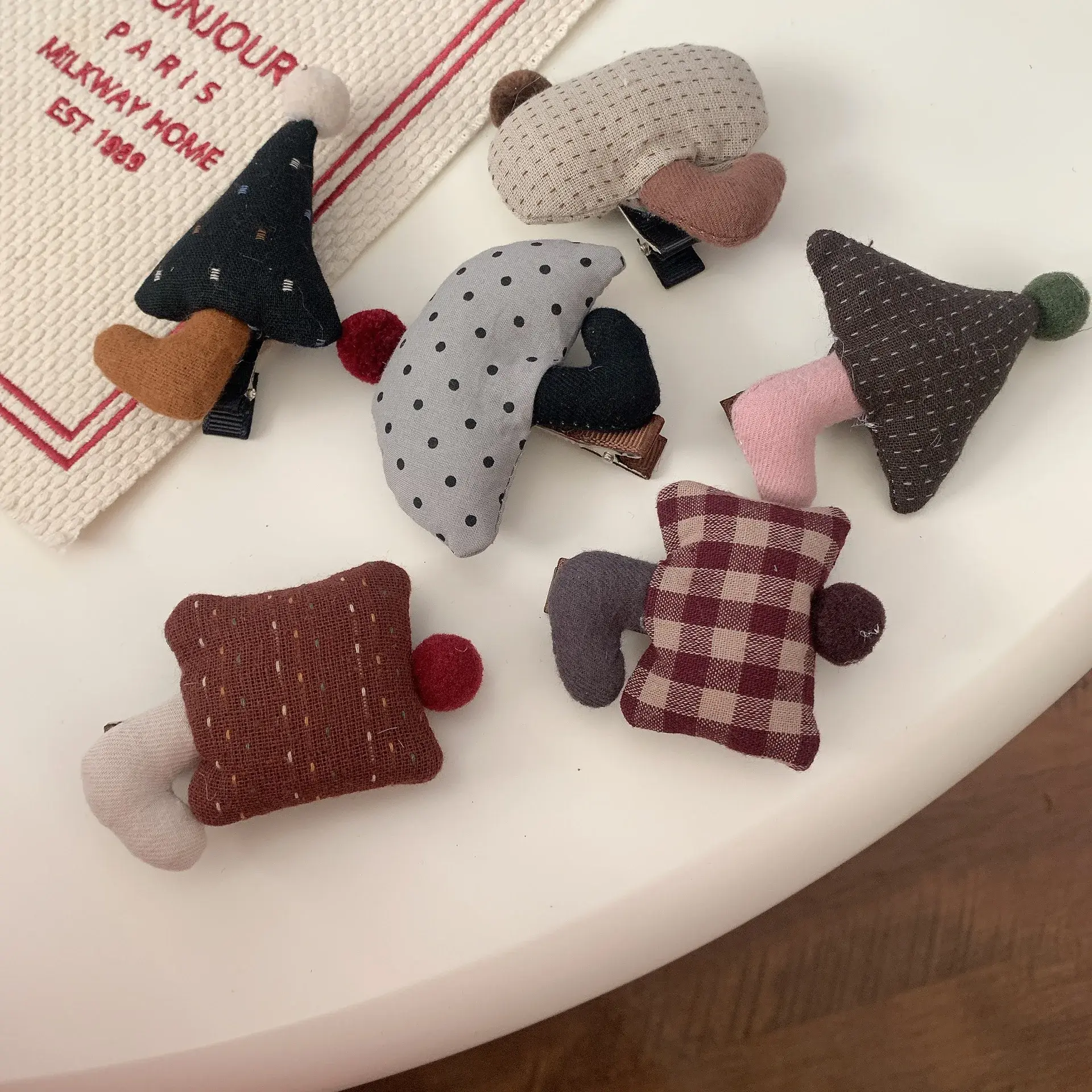 Cute Children's Fabric Mushroom Hair Clip Polka Dot Autumn Winter Versatile Little Girl Hair Accessories Salon Fixed Hair Clips