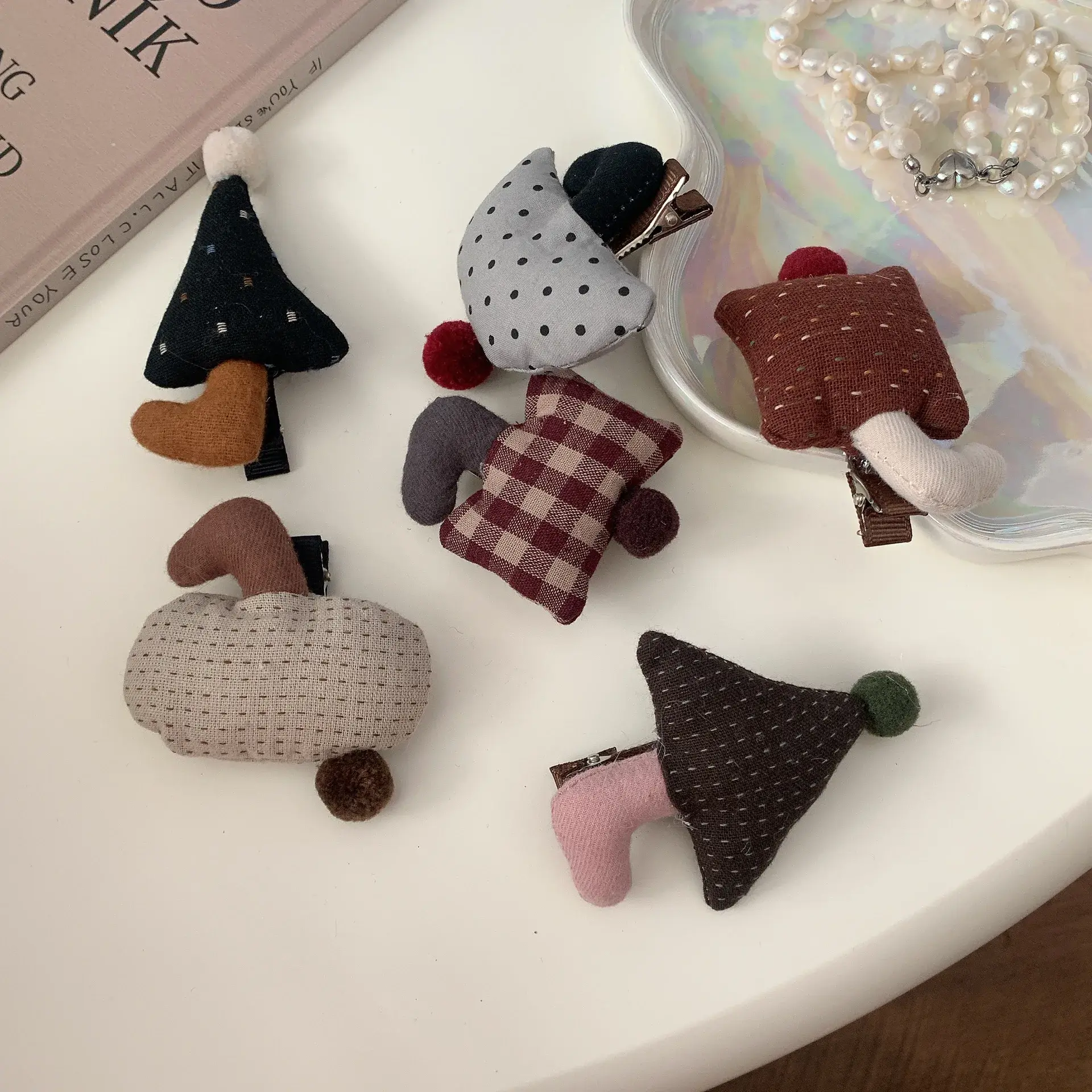 Cute Children's Fabric Mushroom Hair Clip Polka Dot Autumn Winter Versatile Little Girl Hair Accessories Salon Fixed Hair Clips