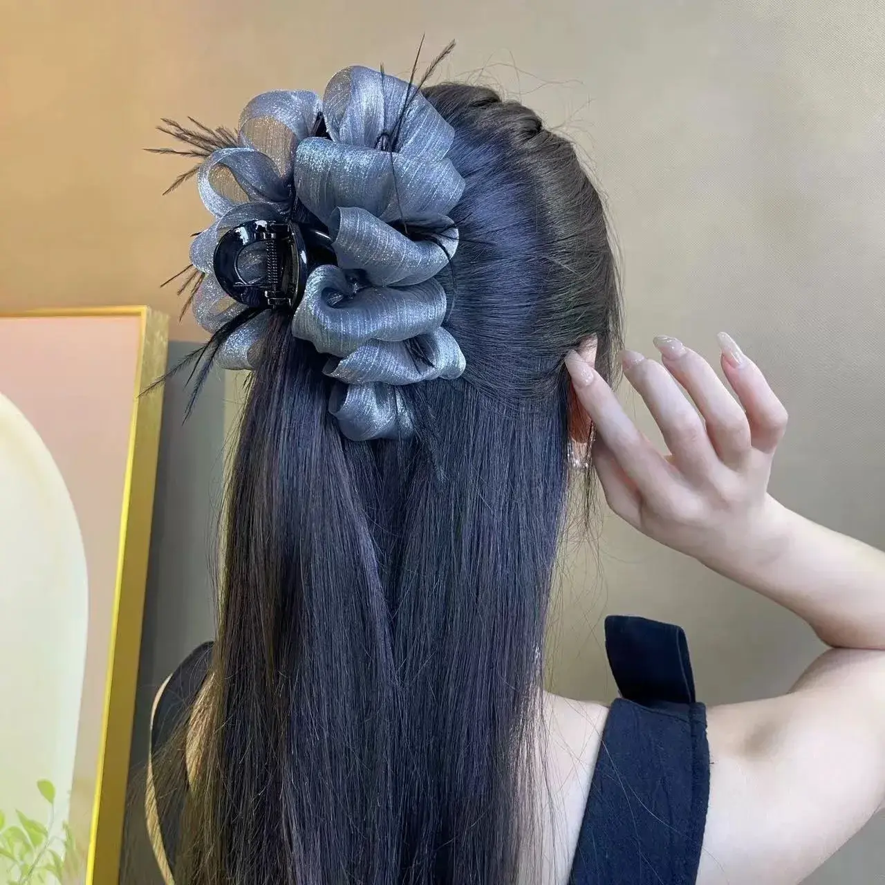 Cloud Bubble Feather New Style High End Butterfly Knot Hair Accessories Black Shark Tail Hair Clips Professional Salon Fixation
