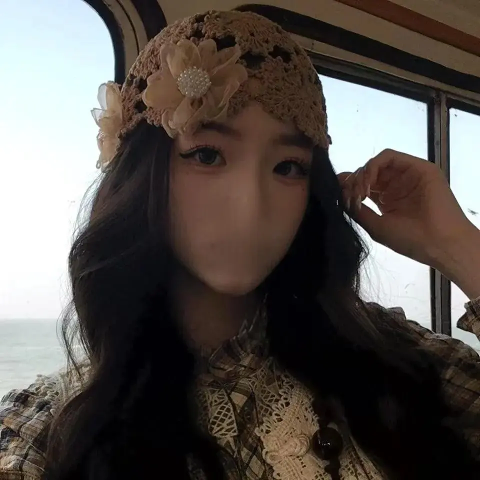 Handmade Knitted Pearl Flower Headband Hat Women Spring Hollow out Weaving Versatile Turtleneck Small Face Hook Flower Cap