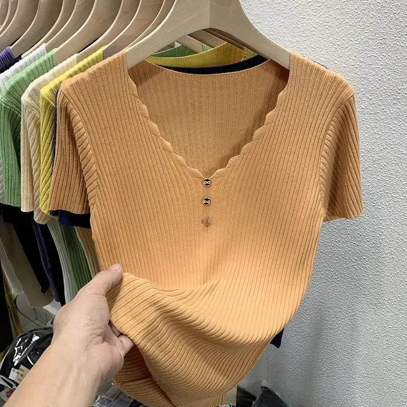 Ice Silk Short Sleeve T-Shirt Women's 2024 New Summer Stylish Slimming V-Neck Knitted Top Cropped White Half Sleeve Top